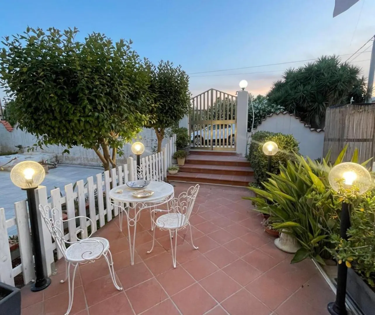Villa Santa Barbara أفولا